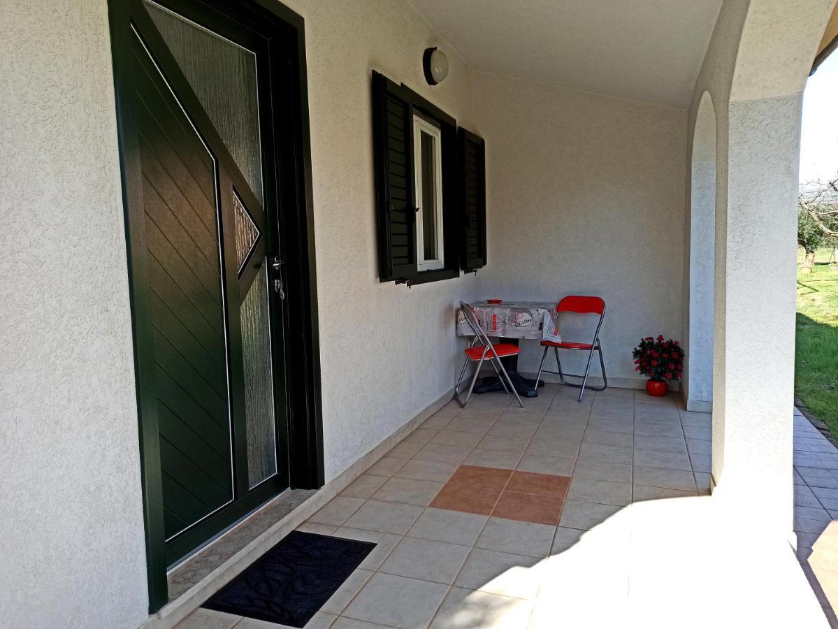 Apartman Dora Пула Екстериор снимка