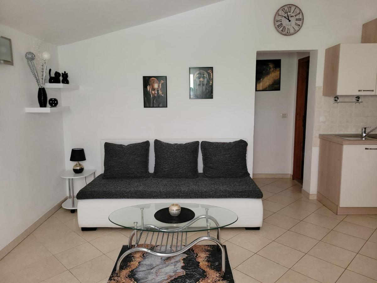Apartman Dora Пула Екстериор снимка